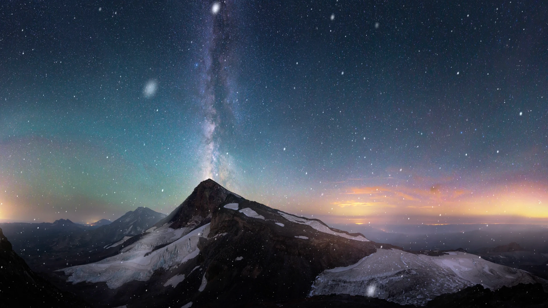 Frosted Peak live wallpaper for desktop