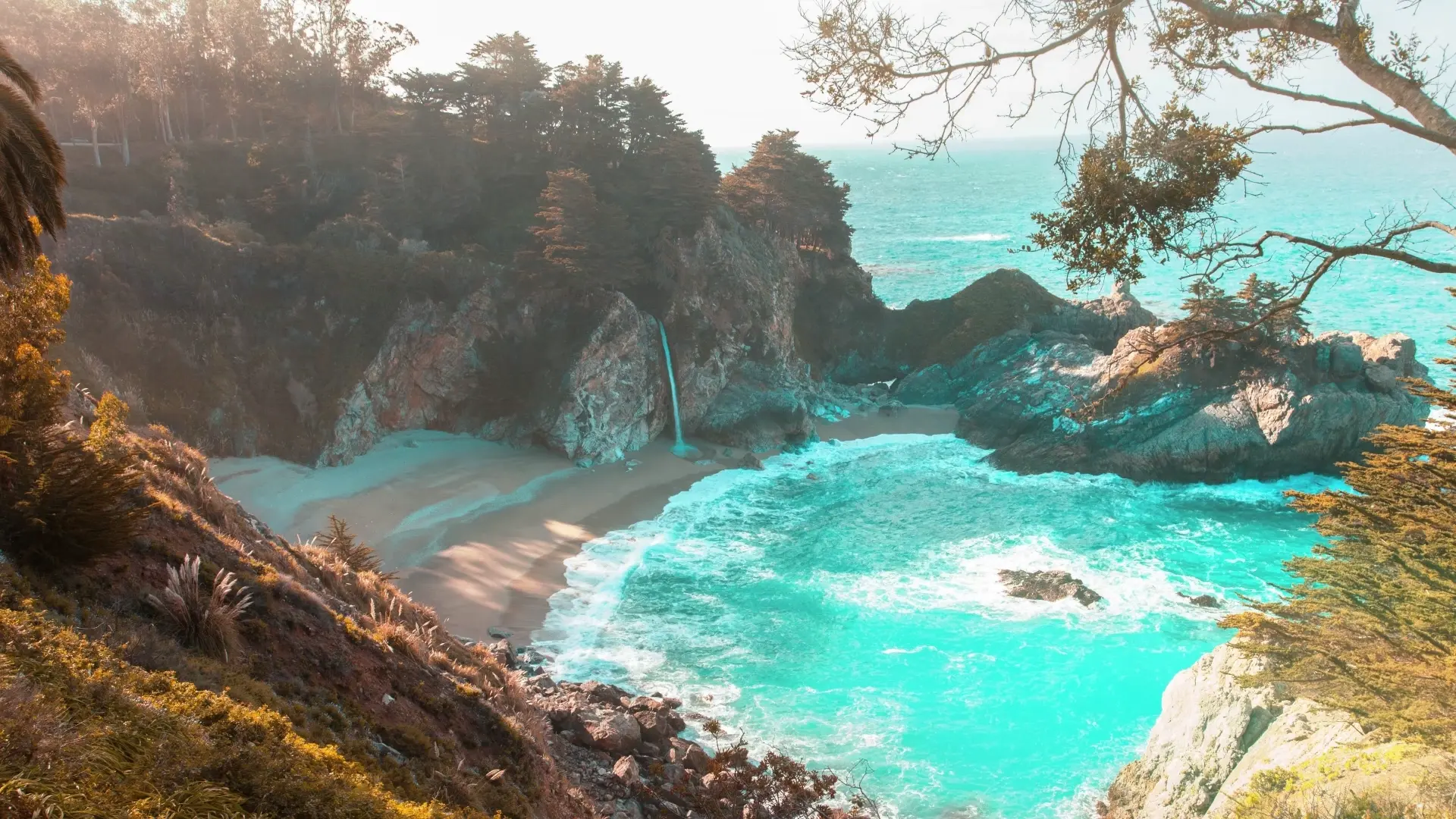 Hidden Cove Drift Coastal live wallpaper for desktop